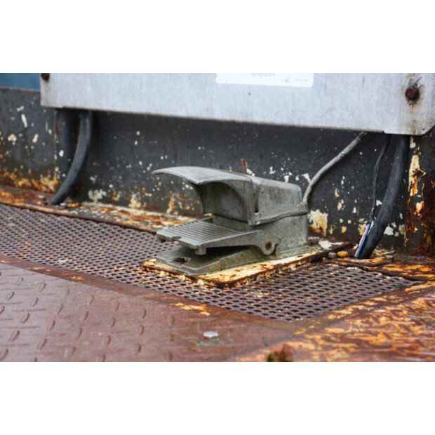 2001 ايتشي RZ150-44470565