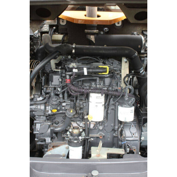 2018 CASE 21F-44470600