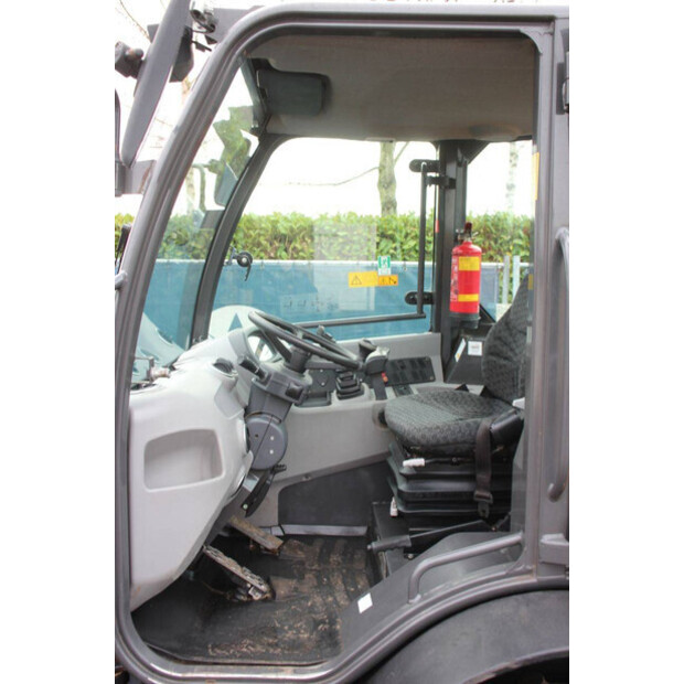 2018 CASE 21F-44470603