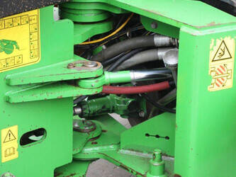 2005-john-deere-3800-44470631