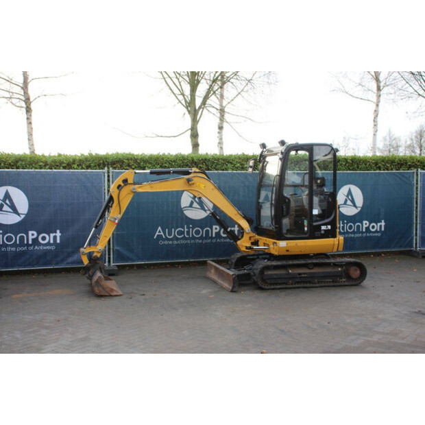 2020 Caterpillar 302.7DCR-44470655