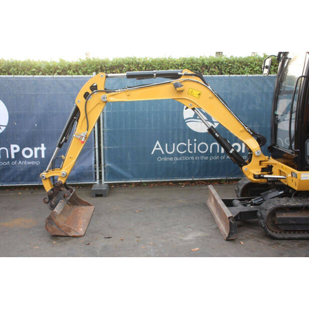 2020 Caterpillar 302.7DCR-44470663