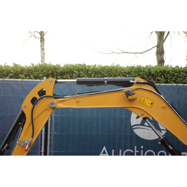 2020 Caterpillar 302.7DCR-44470665