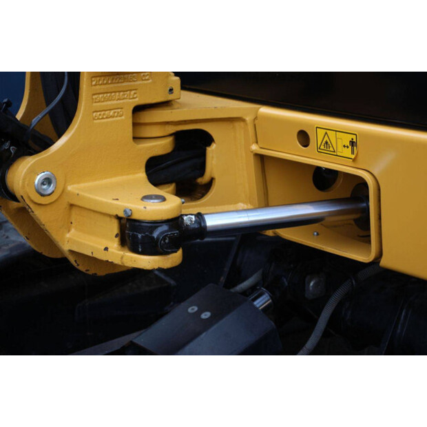 2020 Caterpillar 302.7DCR-44470668