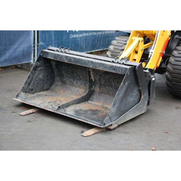 2022 جهل AL550-44470705