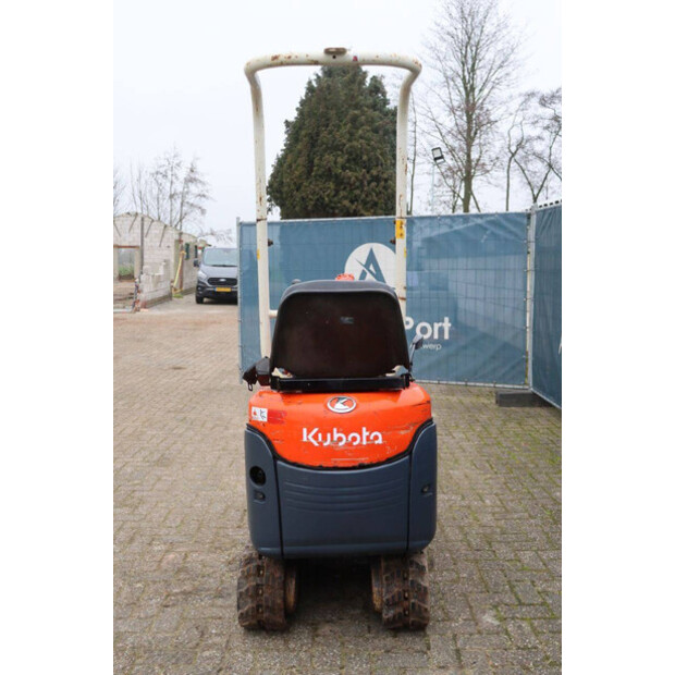 2010 KUBOTA K008-3-44470844