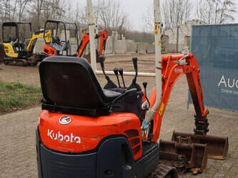 2010-kubota-k008-3-1396359-44470845