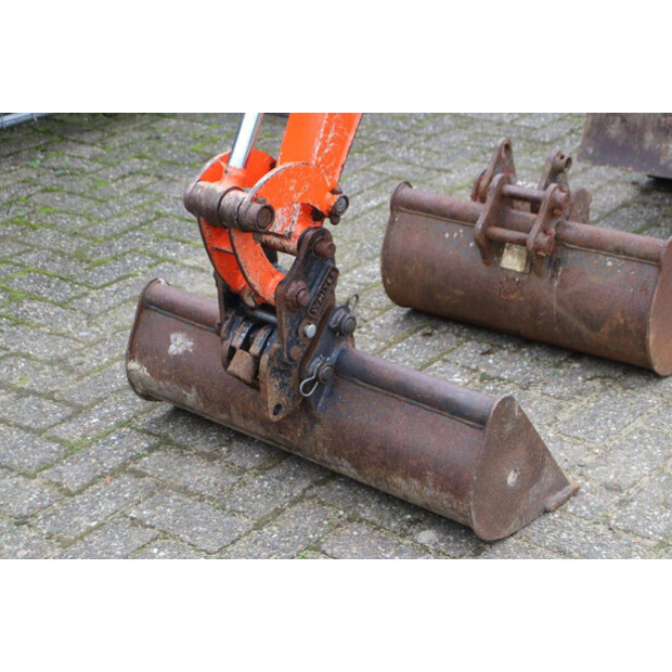 2010 KUBOTA K008-3-44470849