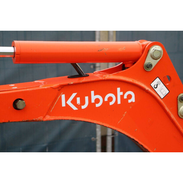 2010 KUBOTA K008-3-44470852