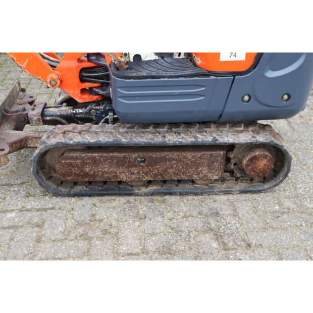 2010 KUBOTA K008-3-44470855