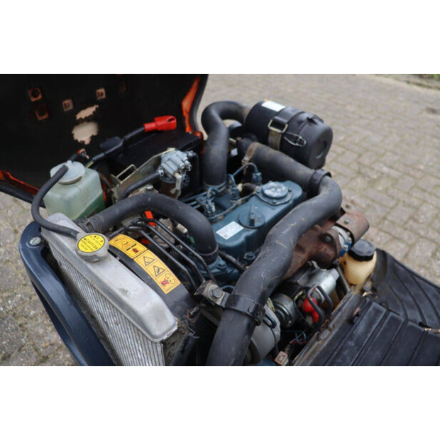 2010 KUBOTA K008-3-44470862