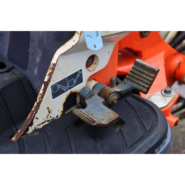 2010 KUBOTA K008-3-44470869