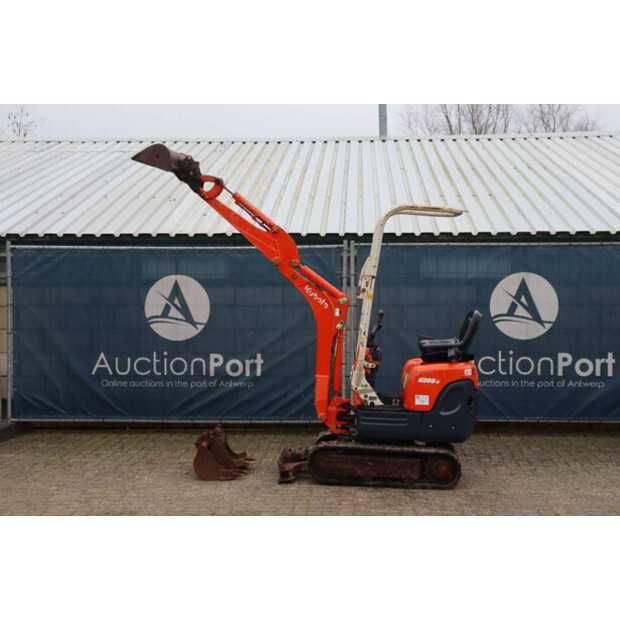 2010 KUBOTA K008-3-44470875