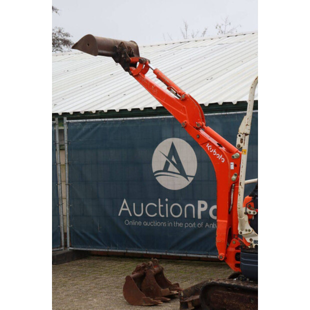 2010 KUBOTA K008-3-44470877