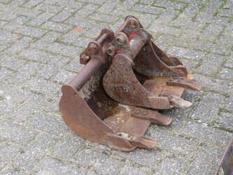 2010-kubota-k008-3-1396359-44470879