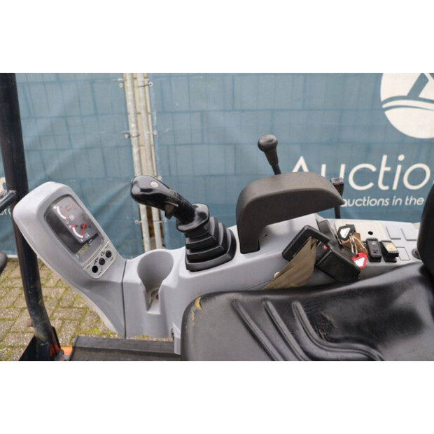 2016 كوبوتا KX015-4-44470961