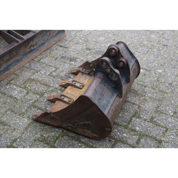 2016 كوبوتا KX015-4-44470980