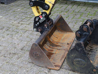 2016-yanmar-sv16-1396367-44470994