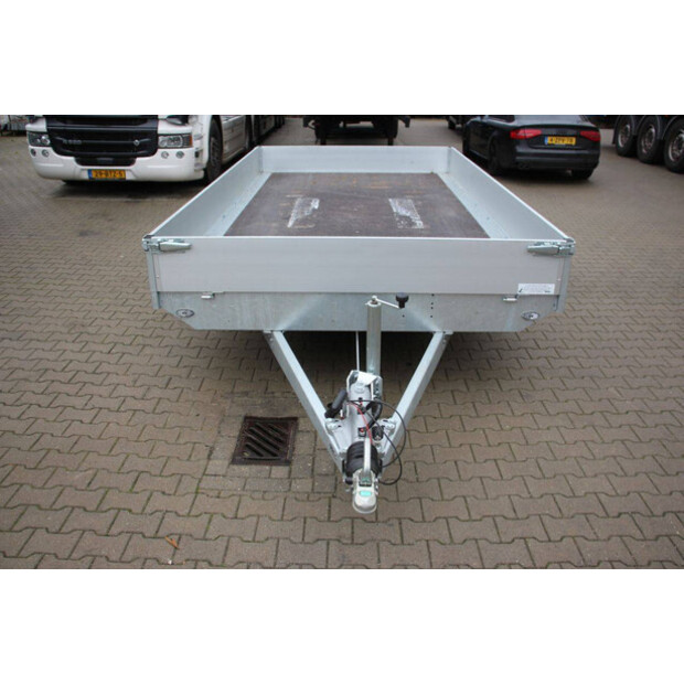 2025 إدوارد P4-44471038