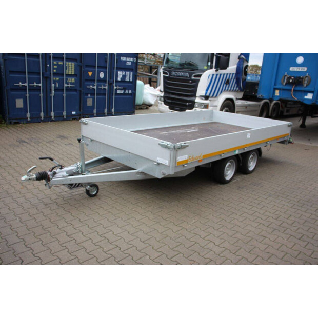 2025 إدوارد P4-44471039