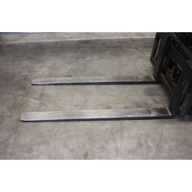 2000 NISSAN 30-44471061