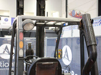 2000-nissan-30-1396942-44471067