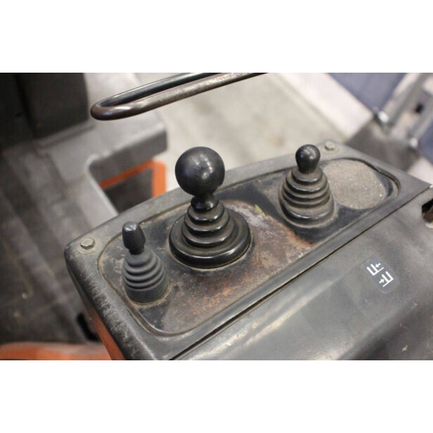 2000 NISSAN 30-44471078