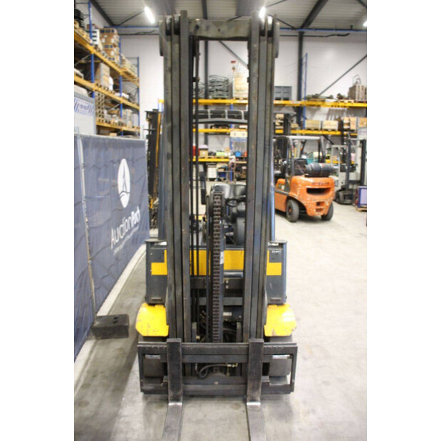 2003 Jungheinrich EFG25-44471137