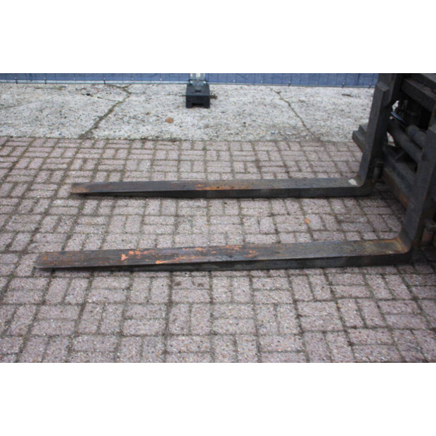 2010 KALMAR DCE 80-9-44471266