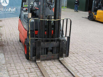 2005-linde-e30-03-600-1396951-44471293