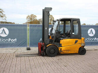 صورة ل رافعات شوكية 2005 جنجهينريتش EFG 540