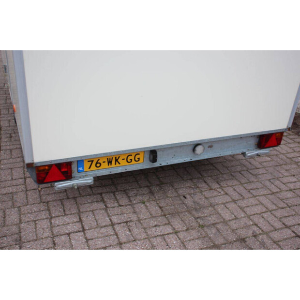 2013 أخرى VOGN-44471426