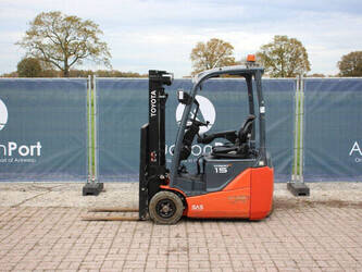 2016-toyota-8fbe15t-1396957-44471474