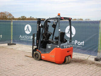 2016-toyota-8fbe15t-1396957-44471475