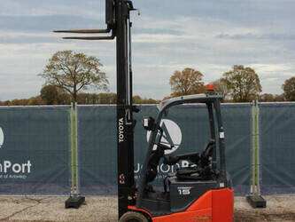 2016-toyota-8fbe15t-1396957-44471502