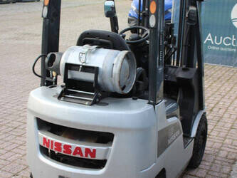 2011-nissan-p1p1a15d-1396962-44471637