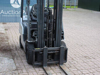 2011-nissan-p1p1a15d-1396962-44471638