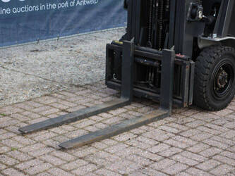 2011-nissan-p1p1a15d-1396962-44471641