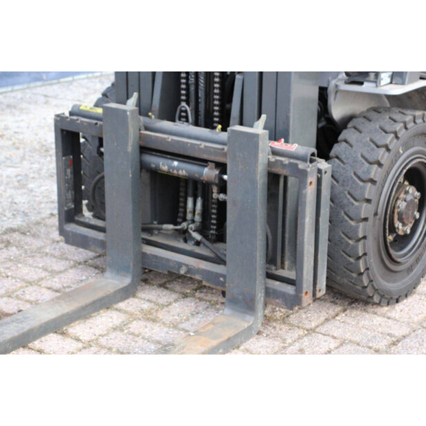 2011 نيسان P1P1A15D-44471643