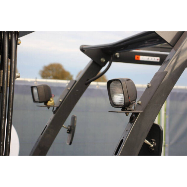 2011 نيسان P1P1A15D-44471645