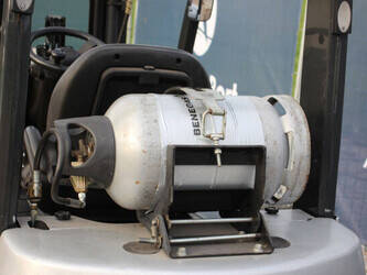 2011-nissan-p1p1a15d-1396962-44471650