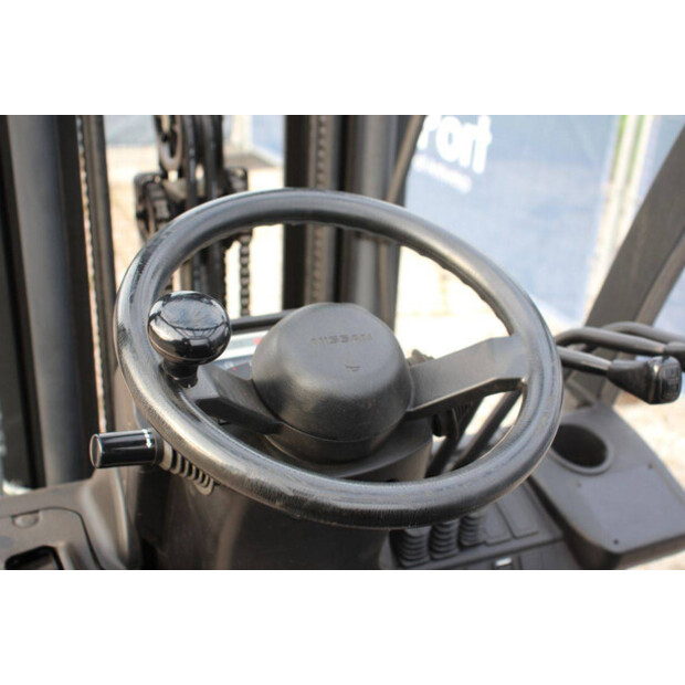 2011 نيسان P1P1A15D-44471657