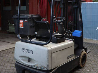 1997-crown-sc3018-opt3-44471750