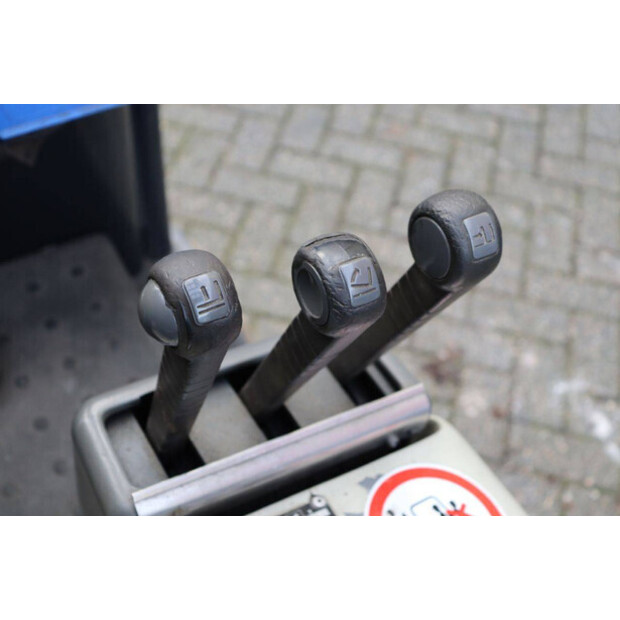 1997 Crown SC3018 OPT3-44471771