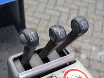 1997-crown-sc3018-opt3-44471771