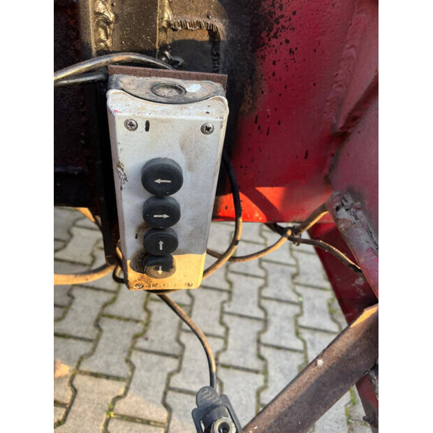 1999 زيلفبو LWB-44471790