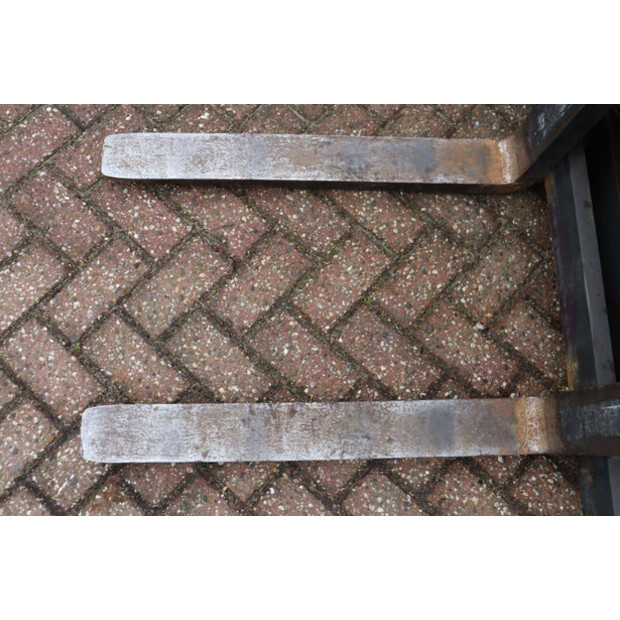 2016 Linde E25L-01-44471824