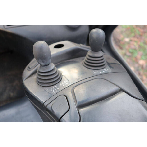 2016 Linde E25L-01-44471840