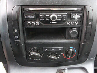 2014-peugeot-expert-1397401-44471922