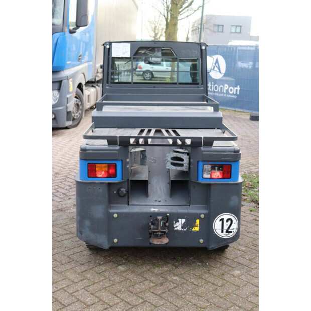 2017 Still R07-25-44471941